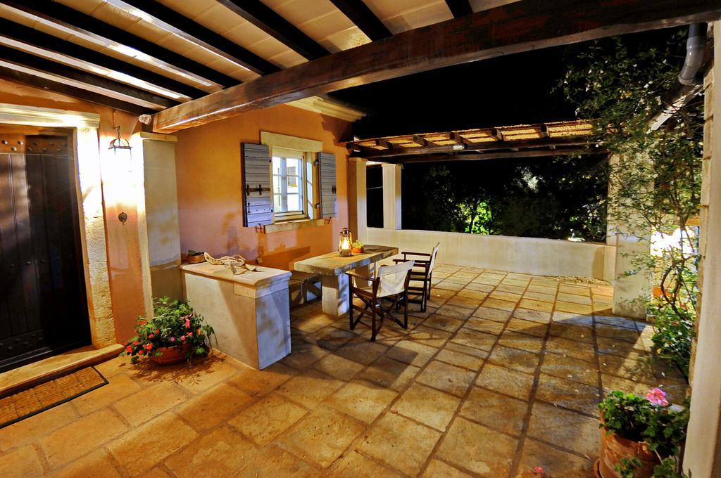 Villa Domus Nostos *